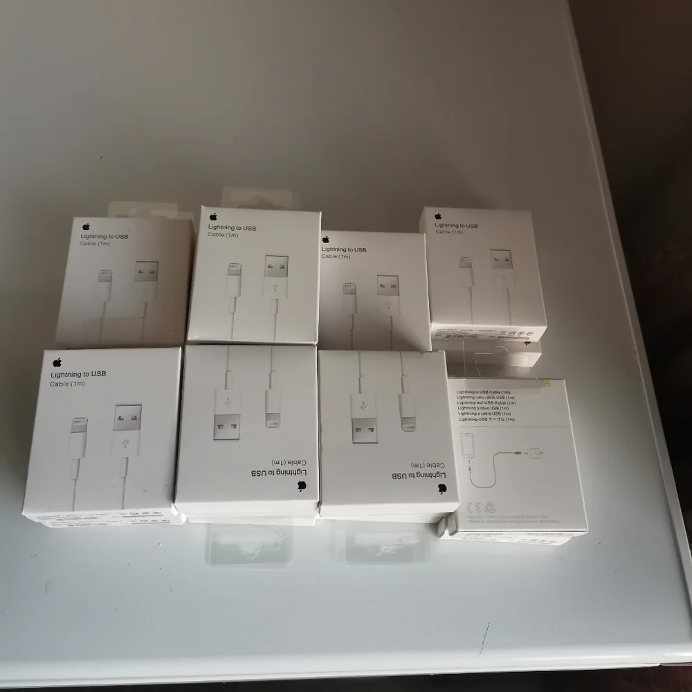 LIGHTNING TO USB CABLE
